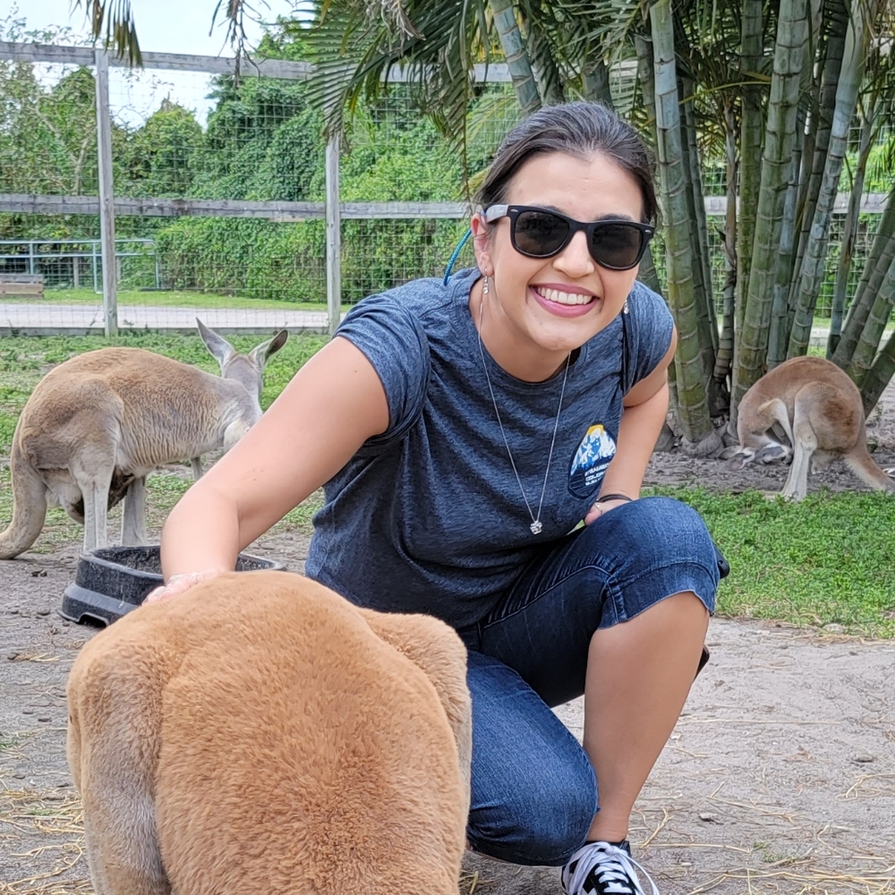 Meet your Posher, Christina